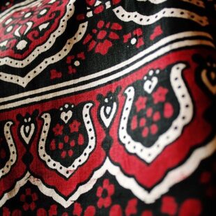 Sindhi Ajrak